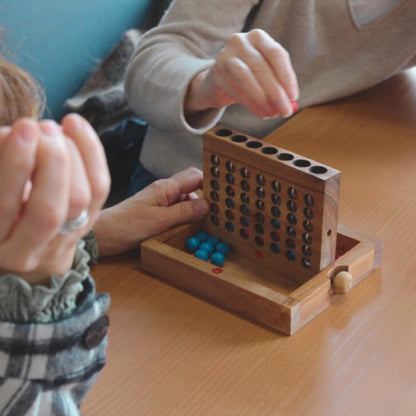 vier op een rij, 4 op een rij, bordspel, houten bordspel